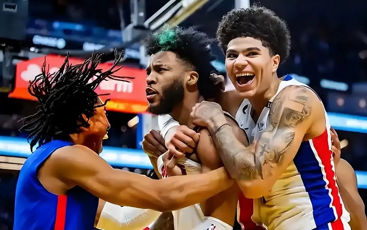 而得到的球, 内线空降波 而得到的球, 内线空降波