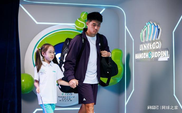 人在向前中, 有两次结束